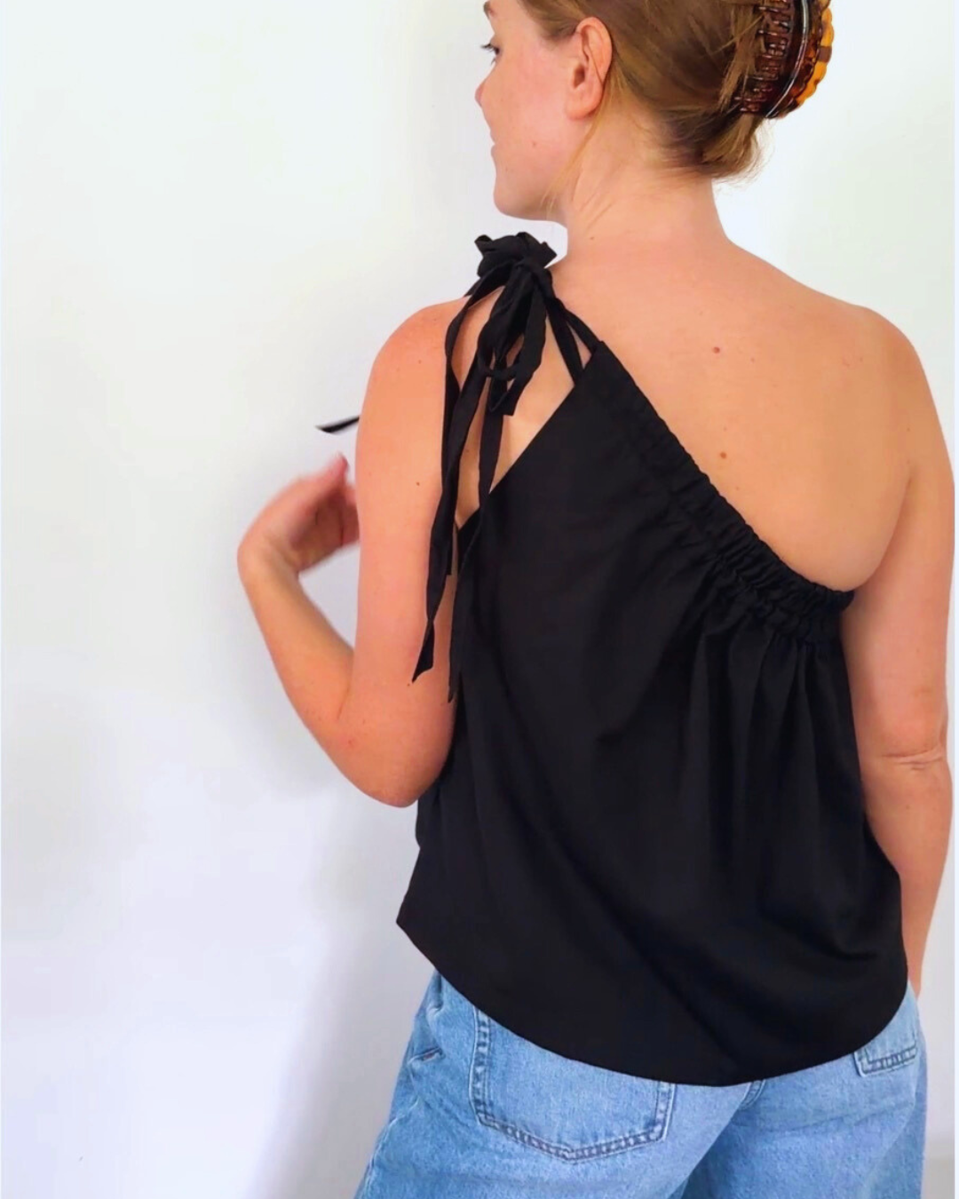 One Shoulder Top | Black